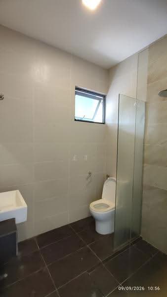 Semi-Detached House for Sale in Kota Kemuning (Shah Alam) - ET Cheah - Bathroom 1 - PropertyGuru.com.my