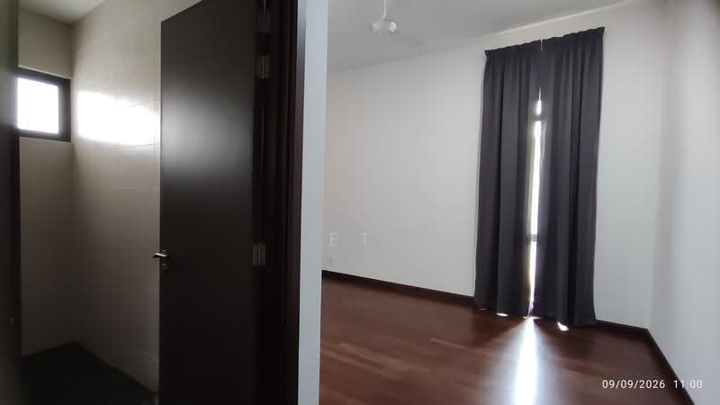 Semi-Detached House for Sale in Kota Kemuning (Shah Alam) - ET Cheah - Room 1 - PropertyGuru.com.my