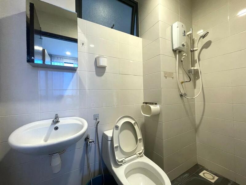 Service Residence for Rent at Service Residence @ Landmark Residence 1 - Joey Lim - Bathroom - PropertyGuru.com.my
