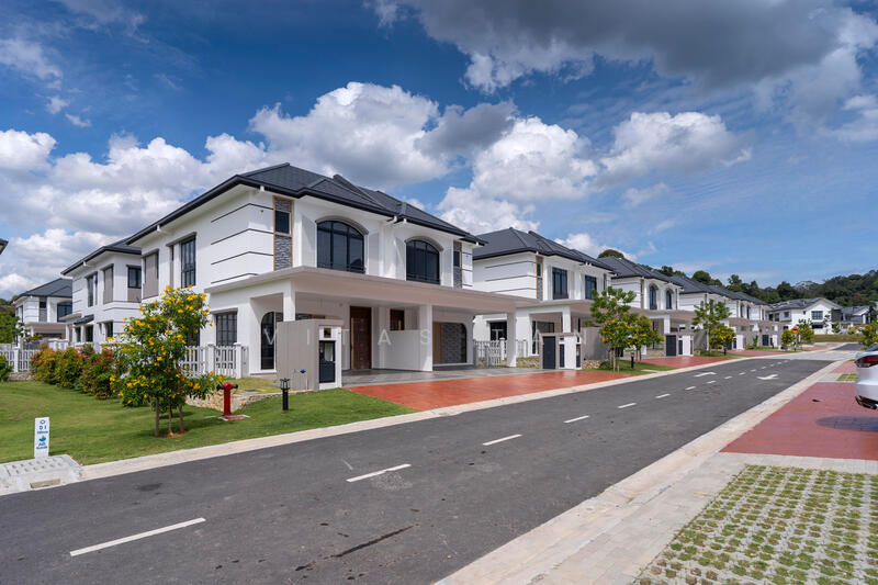 Semi-Detached House for Sale in Shah Alam (Selangor) - Vitas Tan - Exterior - PropertyGuru.com.my