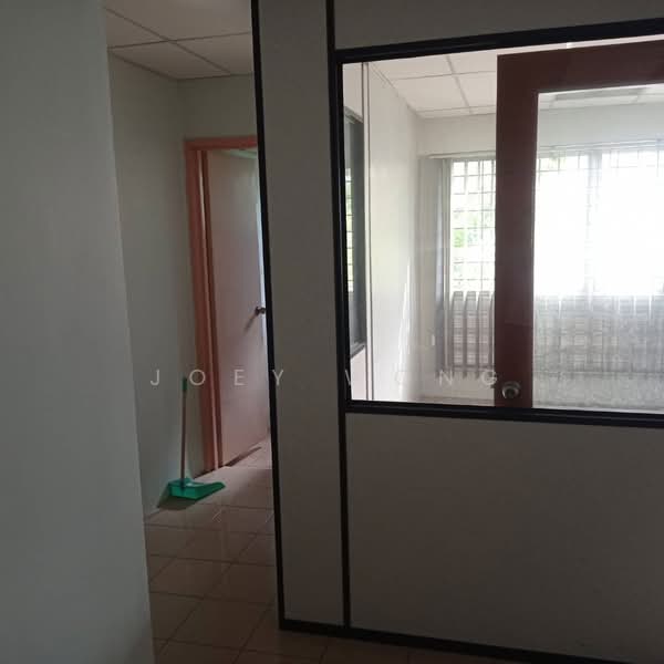 Shop for Sale in Petaling Jaya (Selangor) - Joey Wong - Corridor - PropertyGuru.com.my