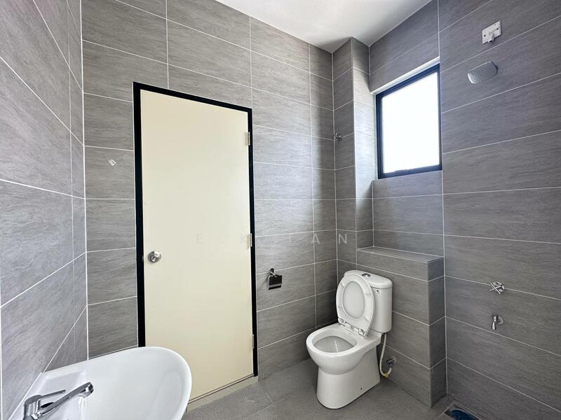 2-storey Terraced House for Rent in Iskandar Puteri (Nusajaya) (Johor) - E.K Tan - Bathroom - PropertyGuru.com.my