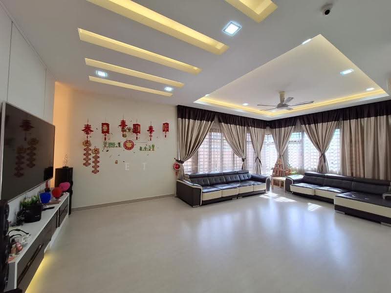 Rumah Teres 2-Tingkat untuk Dijual di Kota Kemuning (Shah Alam) - ET Cheah - Living Room - PropertyGuru.com.my