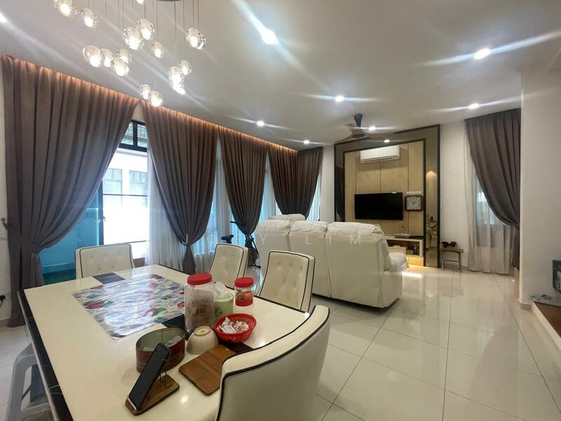 Cluster House for Sale in Semenyih (Selangor) - Joey Lim - Living Room - PropertyGuru.com.my