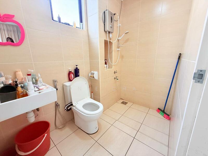 2-storey Terraced House for Sale in Taman Seri Austin (Tebrau) - Annie Chai - Bathroom - PropertyGuru.com.my