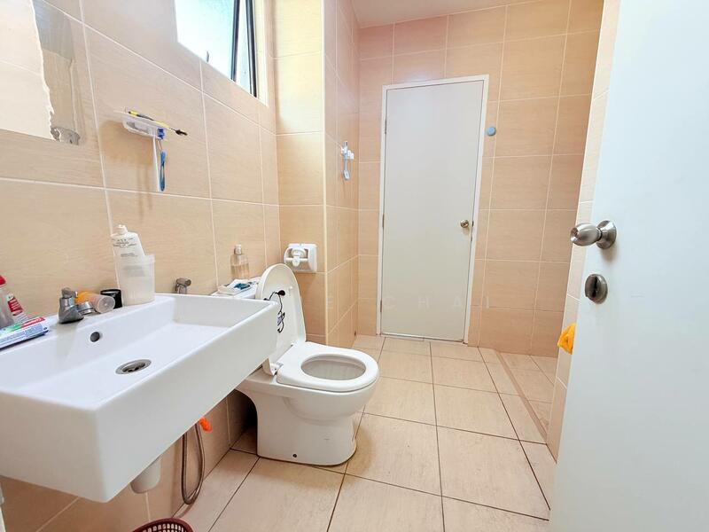 2-storey Terraced House for Sale in Taman Seri Austin (Tebrau) - Annie Chai - Bathroom - PropertyGuru.com.my