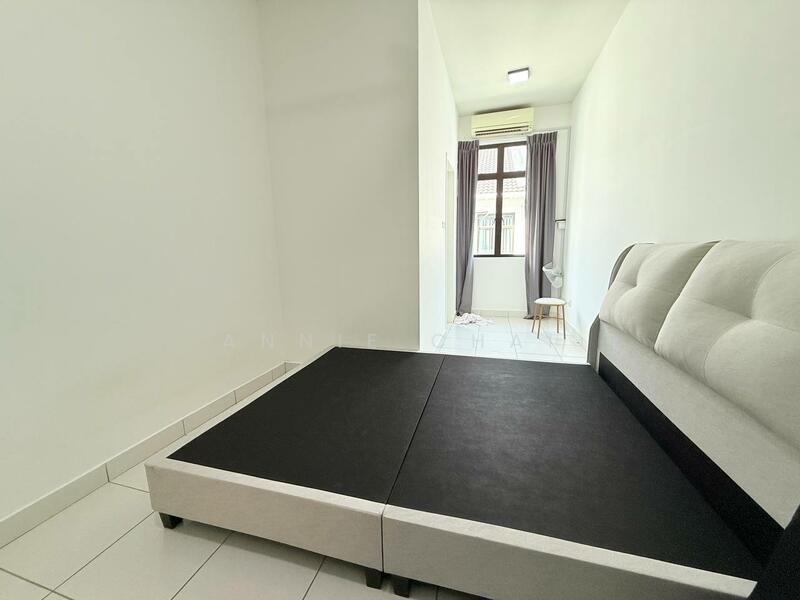 2-storey Terraced House for Sale in Taman Seri Austin (Tebrau) - Annie Chai - Bedroom - PropertyGuru.com.my