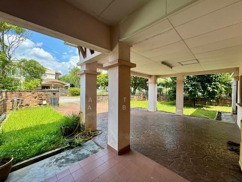 2-storey Terraced House for Sale in Bukit Jelutong (Shah Alam) - Nahathir Shahabudin - Exterior - PropertyGuru.com.my