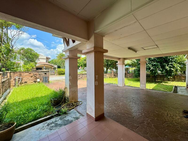 2-storey Terraced House for Sale in Bukit Jelutong (Shah Alam) - Nahathir Shahabudin - Exterior - PropertyGuru.com.my