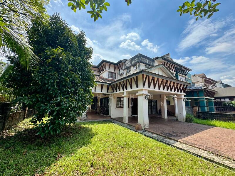 2-storey Terraced House for Sale in Bukit Jelutong (Shah Alam) - Nahathir Shahabudin - Exterior - PropertyGuru.com.my