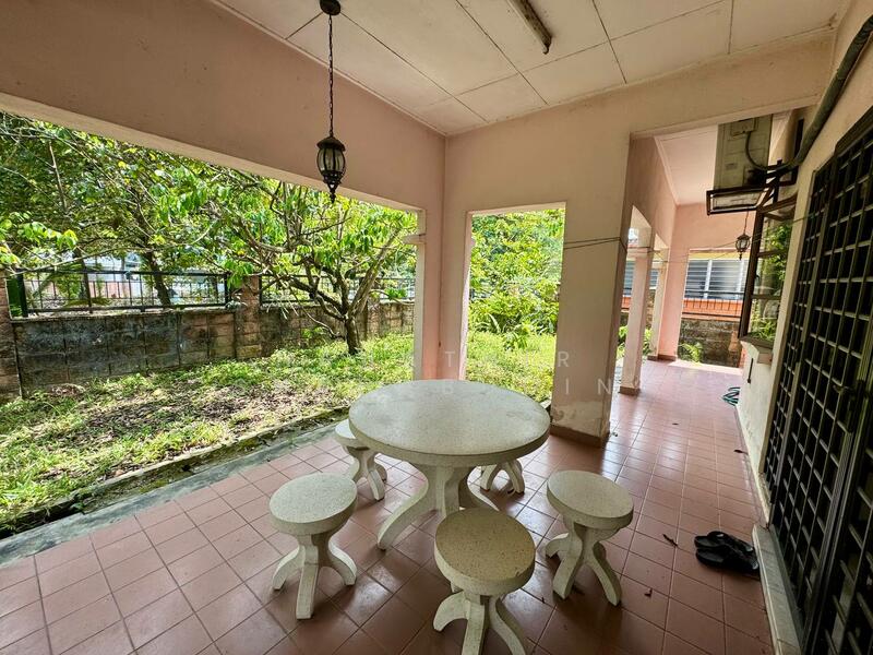 2-storey Terraced House for Sale in Bukit Jelutong (Shah Alam) - Nahathir Shahabudin - Exterior - PropertyGuru.com.my