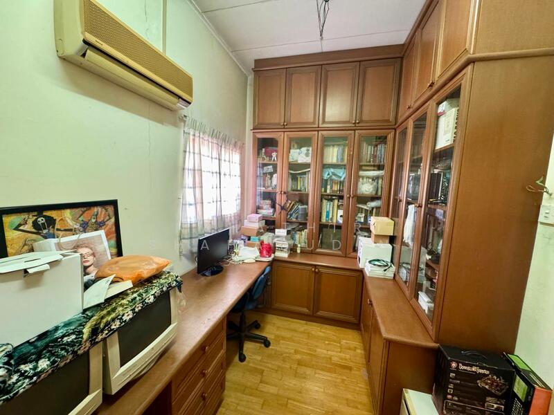 2-storey Terraced House for Sale in Bukit Jelutong (Shah Alam) - Nahathir Shahabudin - Study - PropertyGuru.com.my