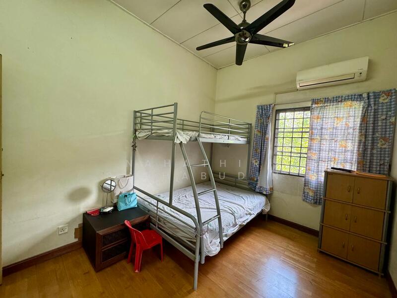 2-storey Terraced House for Sale in Bukit Jelutong (Shah Alam) - Nahathir Shahabudin - Bedroom - PropertyGuru.com.my