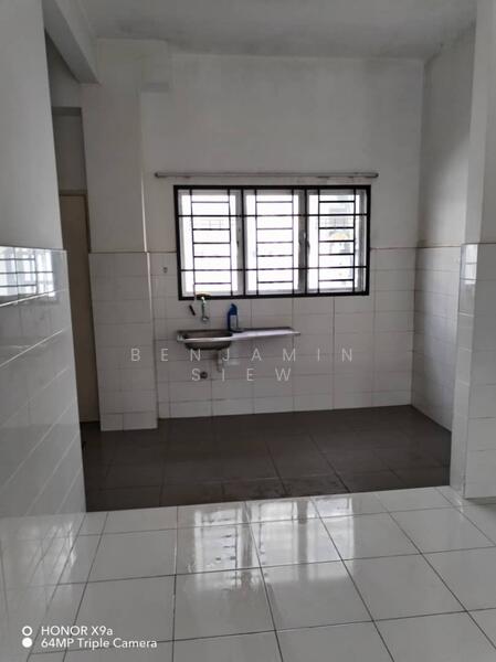 2-storey Terraced House for Sale in Setia Ecohill (Semenyih) - Benjamin Siew - Kitchen - PropertyGuru.com.my