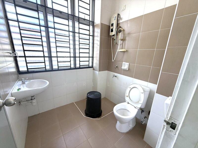 2-storey Terraced House for Sale in Nusa Sentral (Iskandar Puteri (Nusajaya)) - Karl Lim - Bathroom - PropertyGuru.com.my