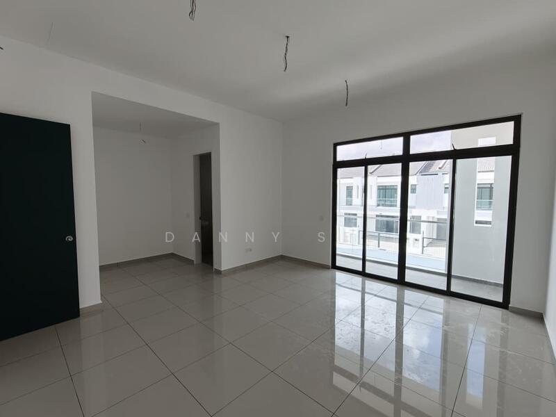 Bandar Putra Kulai Sonatia Brand New Double Storey Terrace House untuk Untuk Dijual - RM 760,000, Mac 2026 - Living Room - PropertyGuru.com.my