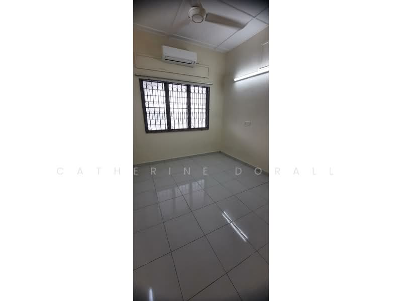 1-storey Terraced House for Sale in Sea Park (Petaling Jaya) - Catherine Dorall - Interior - PropertyGuru.com.my