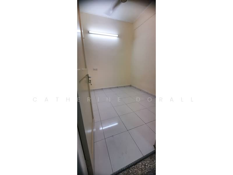 1-storey Terraced House for Sale in Sea Park (Petaling Jaya) - Catherine Dorall - Interior - PropertyGuru.com.my