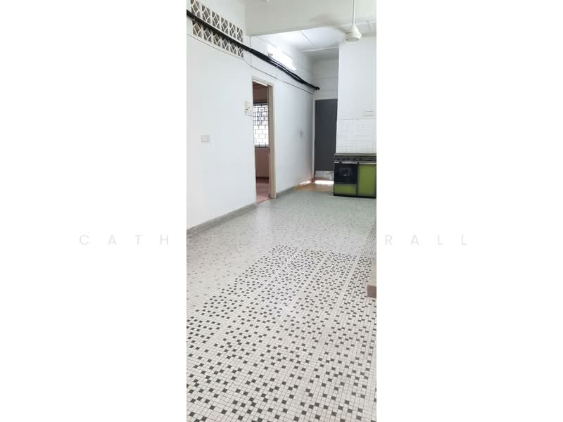 1-storey Terraced House for Sale in Sea Park (Petaling Jaya) - Catherine Dorall - Kitchen - PropertyGuru.com.my