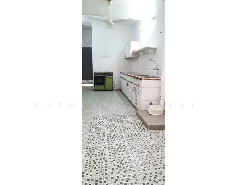 1-storey Terraced House for Sale in Sea Park (Petaling Jaya) - Catherine Dorall - Kitchen - PropertyGuru.com.my