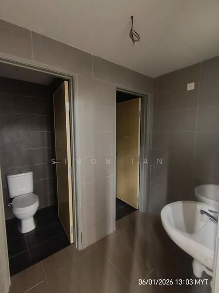Semi-D Factory for Rent in Setia Alam (Selangor) - Simon Tan - Bathroom - PropertyGuru.com.my