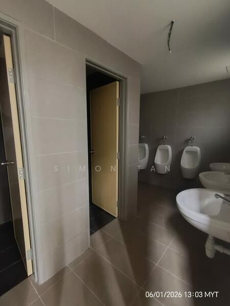Semi-D Factory for Rent in Setia Alam (Selangor) - Simon Tan - Bathroom - PropertyGuru.com.my