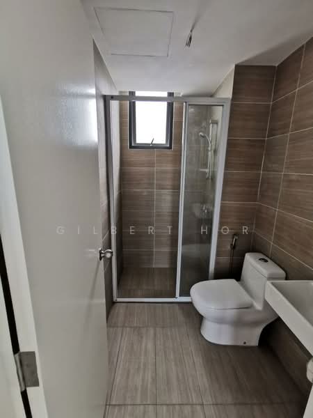 Service Residence for Sale at Lexa Residence @ The Quartz WM - Gilbert Hor - Bathroom - PropertyGuru.com.my
