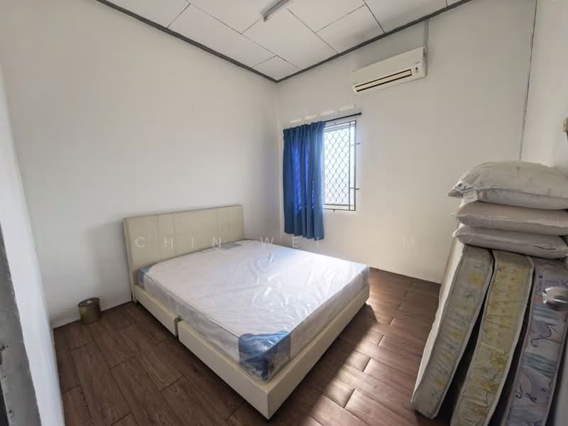 Rumah Teres untuk Dijual di Kluang (Johor) - Chin Wei Lim - Bedroom - PropertyGuru.com.my