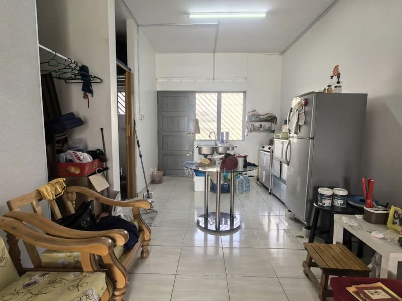 Rumah Teres untuk Dijual di Kluang (Johor) - Chin Wei Lim - Kitchen - PropertyGuru.com.my