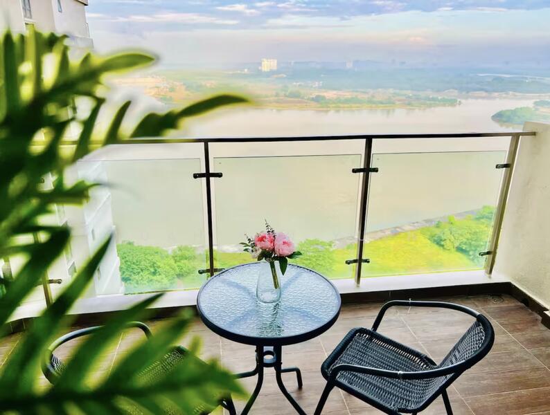 Condominium for Sale at Royal Strand @ Country Garden Danga Bay - Puah Sin Yuen - Balcony - PropertyGuru.com.my