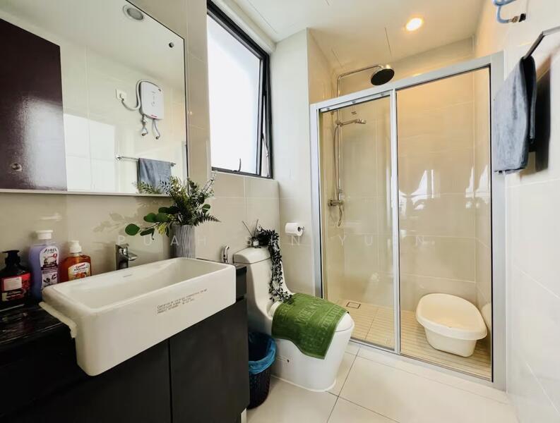 Condominium for Sale at Royal Strand @ Country Garden Danga Bay - Puah Sin Yuen - Bathroom - PropertyGuru.com.my