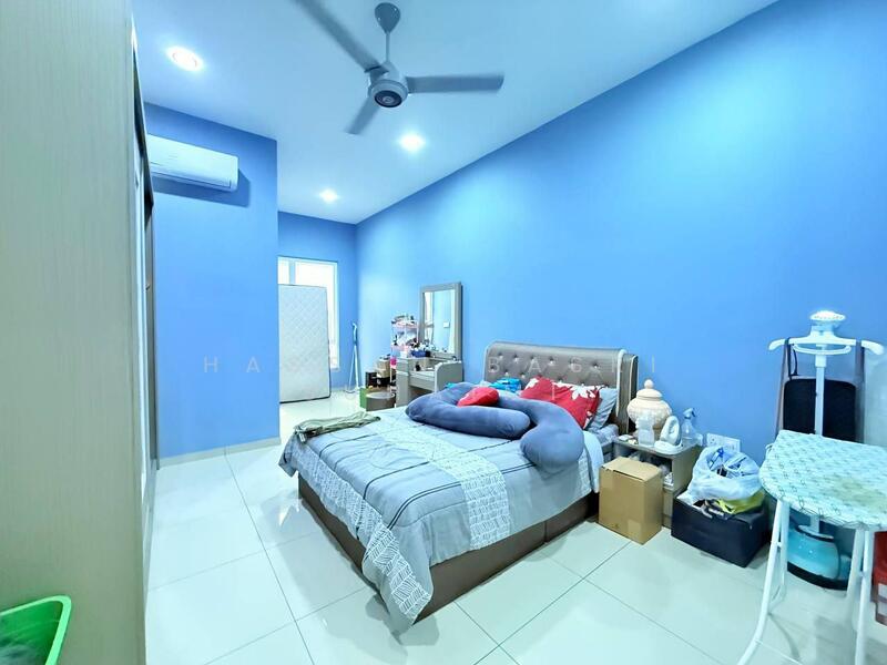 Rumah Teres untuk Dijual di Bandar Sri Sendayan (Negeri Sembilan) - Hassan Basri Suhaimi - Bedroom - PropertyGuru.com.my