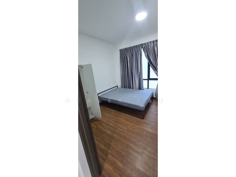 Kediaman Servis untuk Dijual di Country Garden Central Park - Healer Lau - Bedroom - PropertyGuru.com.my
