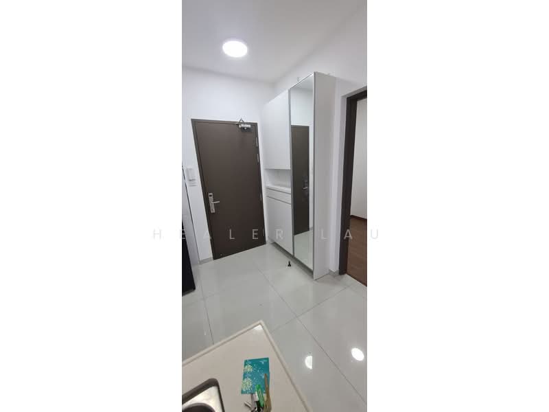 Kediaman Servis untuk Dijual di Country Garden Central Park - Healer Lau - Entrance - PropertyGuru.com.my