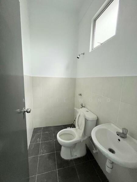 2-storey Terraced House for Sale in Anggun (Rawang) - Minnie Wong - Bathroom - PropertyGuru.com.my