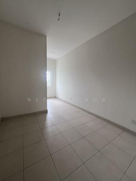 2-storey Terraced House for Sale in Iringan Bayu (Seremban) - Nicky Chua - PropertyGuru.com.my