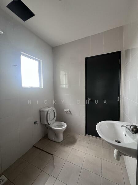2-storey Terraced House for Sale in Iringan Bayu (Seremban) - Nicky Chua - PropertyGuru.com.my