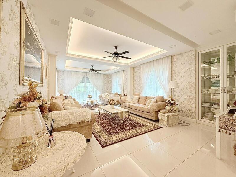 Bungalow for Sale in Taman Bukit Kepayang (Bukit Kepayang) - Hassan Basri Suhaimi - Living Room - PropertyGuru.com.my