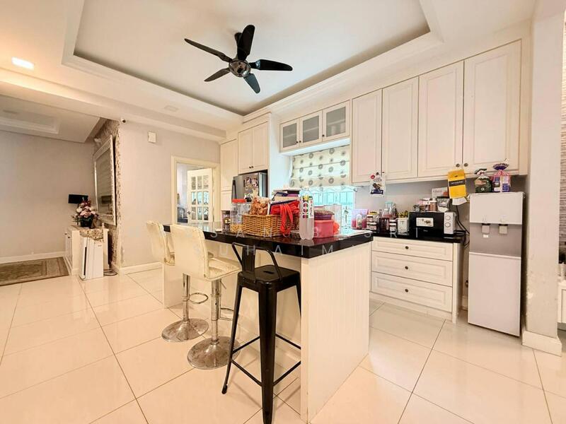 Bungalow for Sale in Taman Bukit Kepayang (Bukit Kepayang) - Hassan Basri Suhaimi - Kitchen - PropertyGuru.com.my