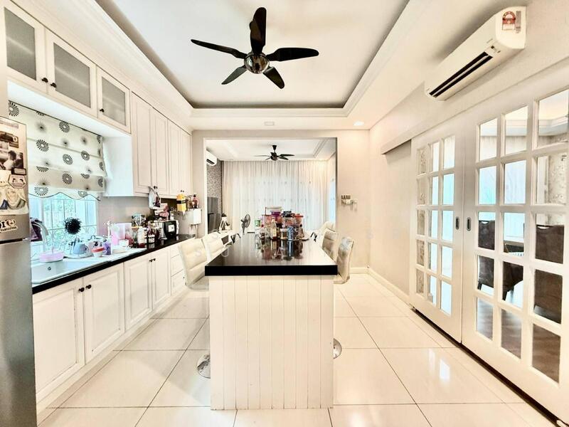 Bungalow for Sale in Taman Bukit Kepayang (Bukit Kepayang) - Hassan Basri Suhaimi - Kitchen - PropertyGuru.com.my