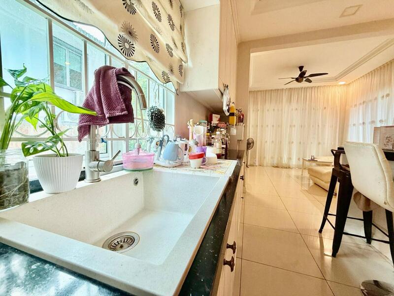 Bungalow for Sale in Taman Bukit Kepayang (Bukit Kepayang) - Hassan Basri Suhaimi - Kitchen - PropertyGuru.com.my