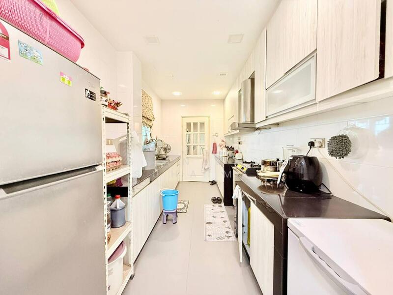 Bungalow for Sale in Taman Bukit Kepayang (Bukit Kepayang) - Hassan Basri Suhaimi - Kitchen - PropertyGuru.com.my
