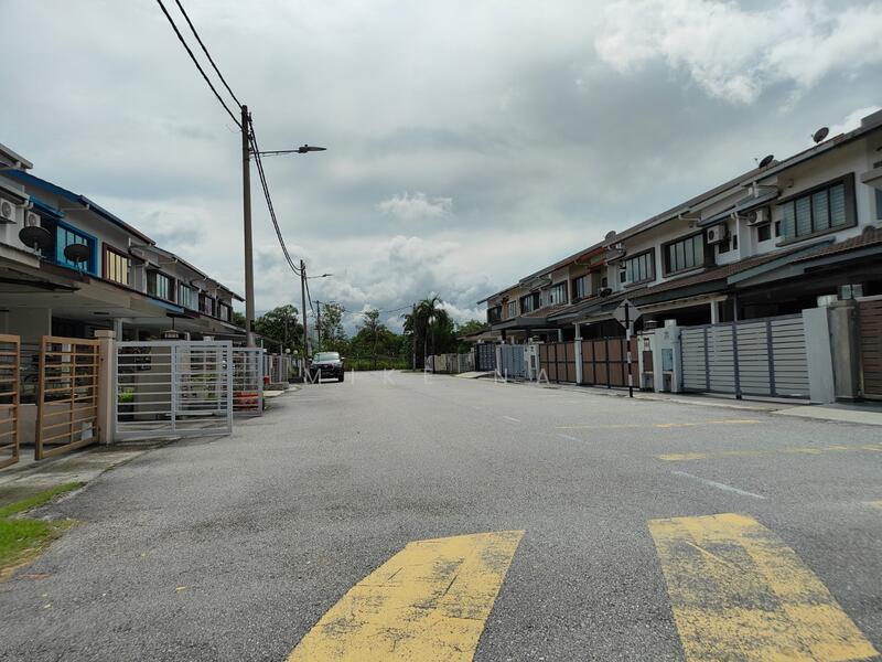 Terraced House for Sale in Bandar Puteri Klang (Klang) - Mike Na - Exterior - PropertyGuru.com.my