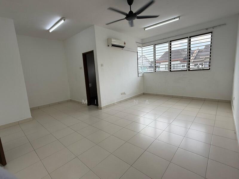 Terraced House for Sale in Bandar Puteri Klang (Klang) - Mike Na - Living Room - PropertyGuru.com.my