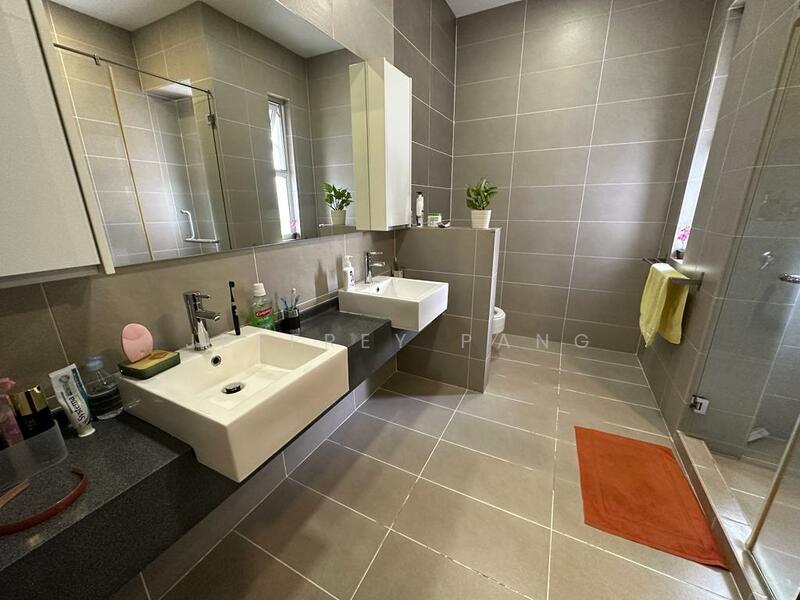 Semi-Detached House for Sale in Bandar Sungai Long (Selangor) - Jeffrey Pang - Bathroom - PropertyGuru.com.my
