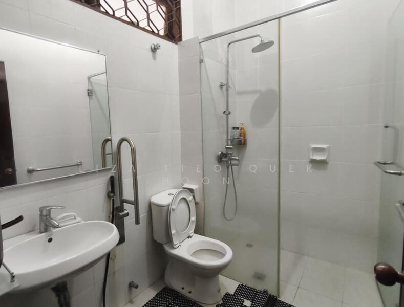 Bungalow for Sale in SS19 (Subang Jaya) - Liza Tieo Quek Hoon - Bathroom - PropertyGuru.com.my