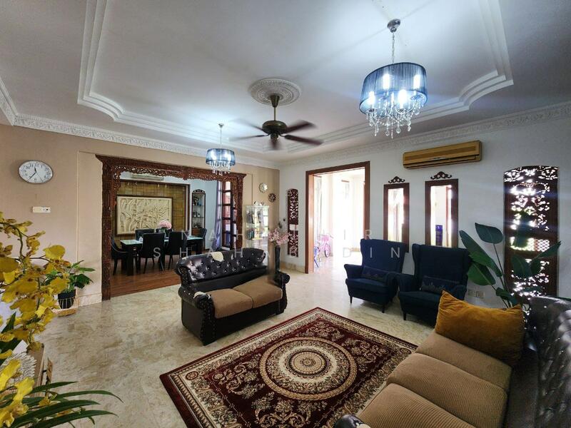 Bungalow for Sale in Bukit Jelutong (Shah Alam) - Nahathir Shahabudin - Living Room - PropertyGuru.com.my
