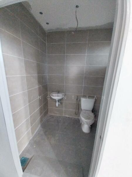 Detached Factory for Sale in Nilai (Negeri Sembilan) - Vincent Tan - Bathroom - PropertyGuru.com.my