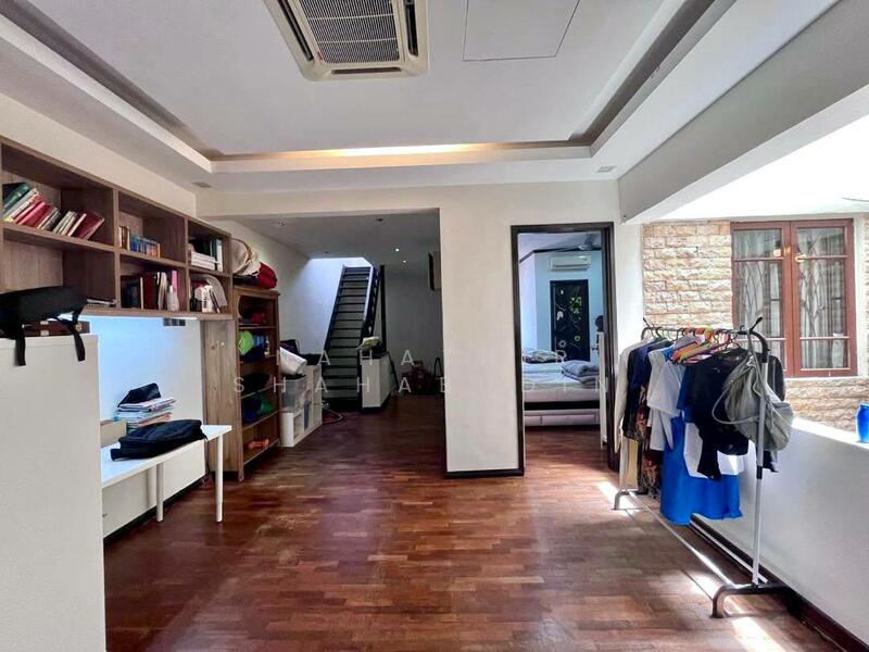 Jalan Ubin, Bukit Jelutong, Shah Alam untuk Untuk Dijual - RM 950,000, Mac 2026 - Living Room - PropertyGuru.com.my