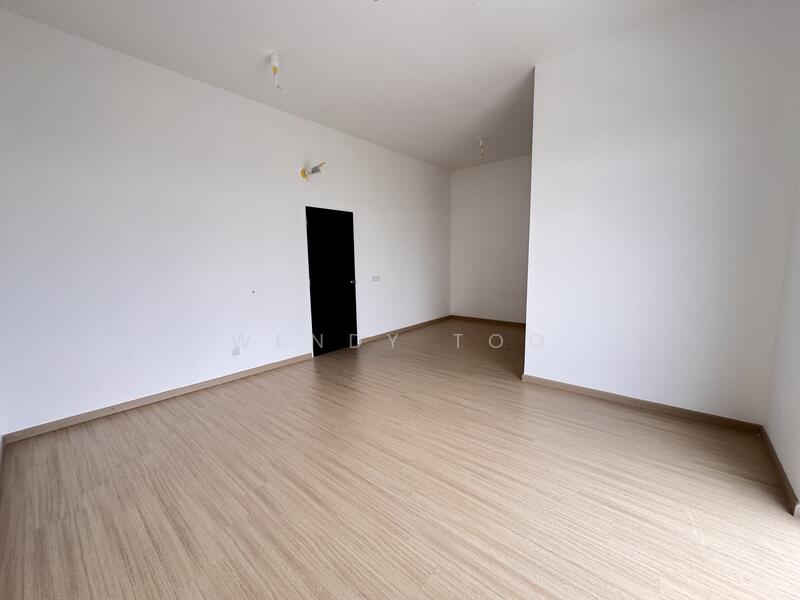Cluster House for Sale in Iskandar Puteri (Nusajaya) (Johor) - Wendy Too - Master Bedroom - PropertyGuru.com.my